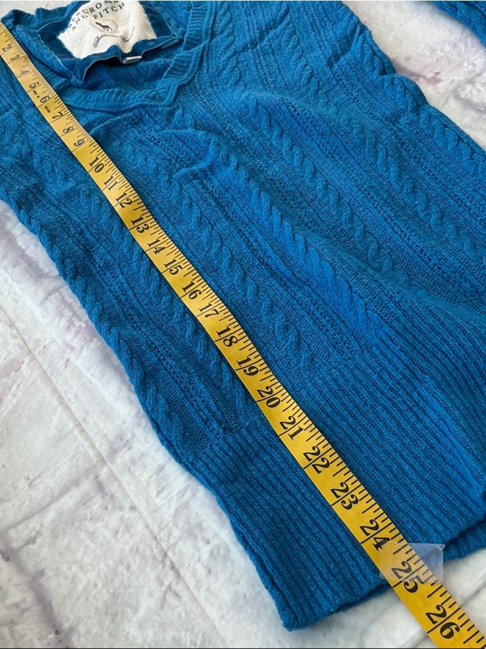 Abercrombie & Fitch Bright Blue Cable-Knit V-Neck Sweater - Picture 7 of 9
